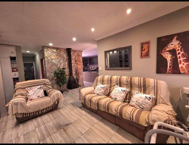 4 BEDROOM HOUSE FOR SALE IN BOKSBURG NORTH